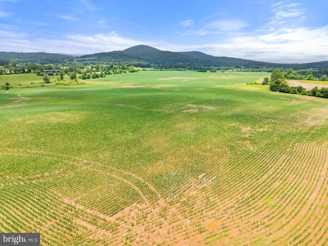 10674 ADA RD, Marshall, VA 20115