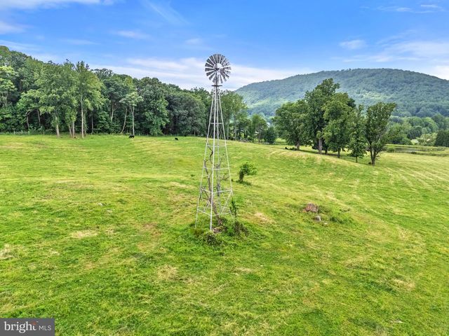 10674 ADA RD, Marshall, VA 20115