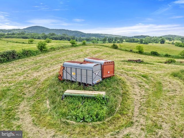 10674 ADA RD, Marshall, VA 20115