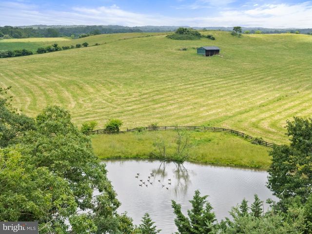 10674 ADA RD, Marshall, VA 20115