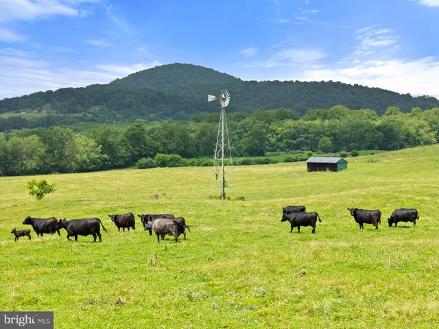 10674 ADA RD, Marshall, VA 20115