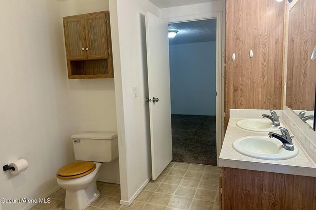 668 W Minnesota Ave, Hayden, ID 83835