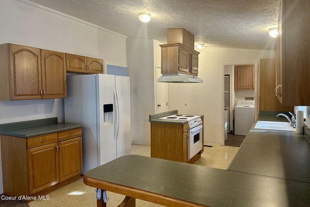 668 W Minnesota Ave, Hayden, ID 83835