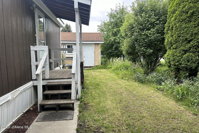 668 W Minnesota Ave, Hayden, ID 83835