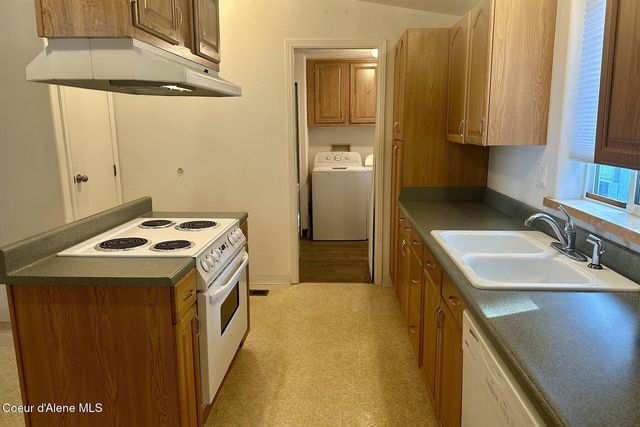 668 W Minnesota Ave, Hayden, ID 83835