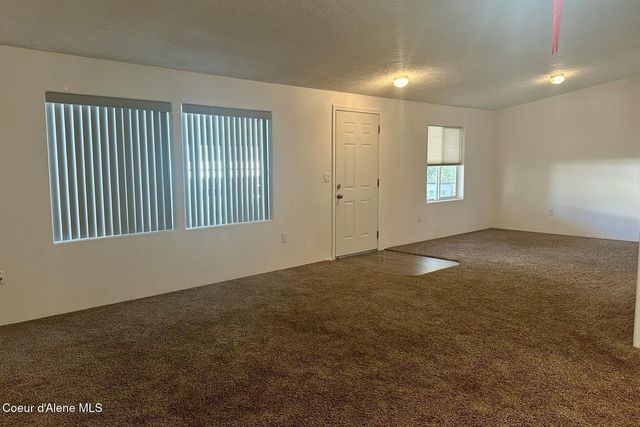 668 W Minnesota Ave, Hayden, ID 83835