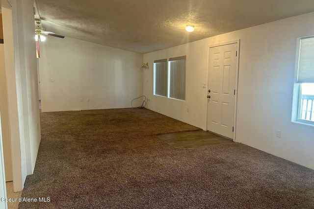 668 W Minnesota Ave, Hayden, ID 83835