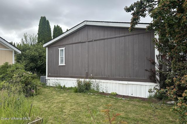 668 W Minnesota Ave, Hayden, ID 83835