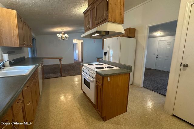 668 W Minnesota Ave, Hayden, ID 83835