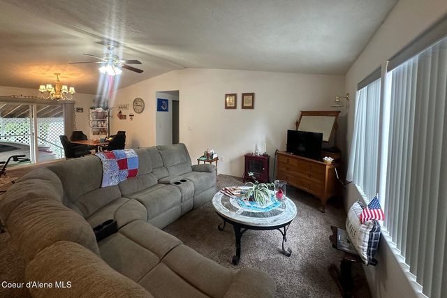 668 W Minnesota Ave, Hayden, ID 83835