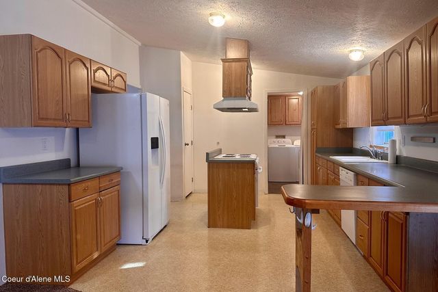 668 W Minnesota Ave, Hayden, ID 83835