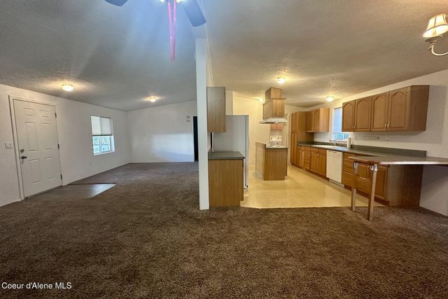 668 W Minnesota Ave, Hayden, ID 83835