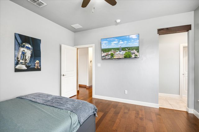 3512 Lakota Court, Granbury, TX 76048