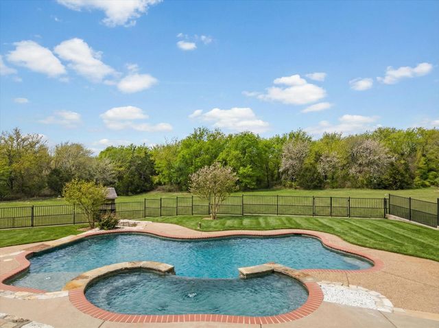 3512 Lakota Court, Granbury, TX 76048