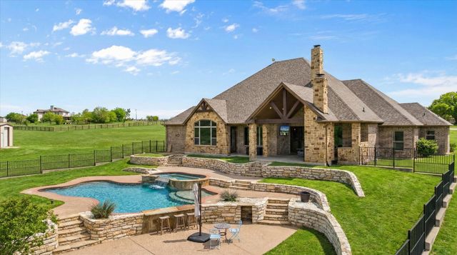 3512 Lakota Court, Granbury, TX 76048