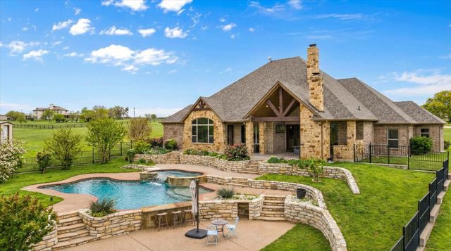 3512 Lakota Court, Granbury, TX 76048