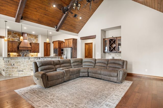 3512 Lakota Court, Granbury, TX 76048