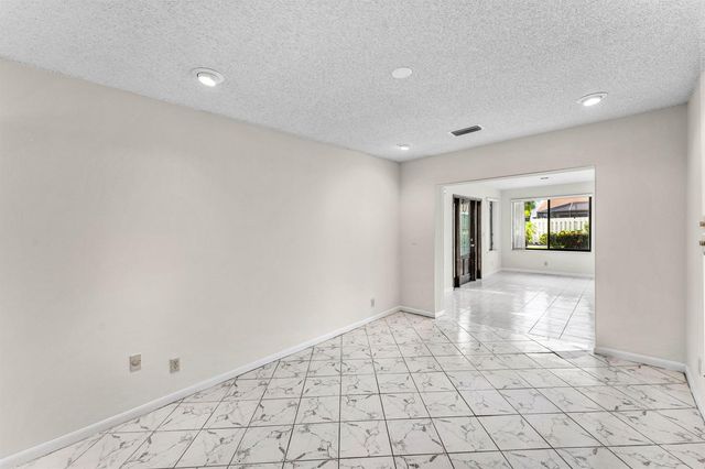 900 NW 30th Avenue D, Delray Beach, FL 33445