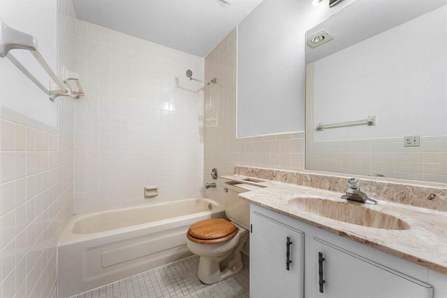900 NW 30th Avenue D, Delray Beach, FL 33445