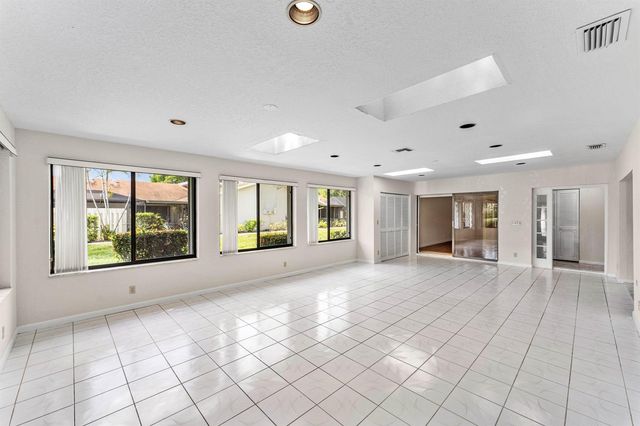 900 NW 30th Avenue D, Delray Beach, FL 33445