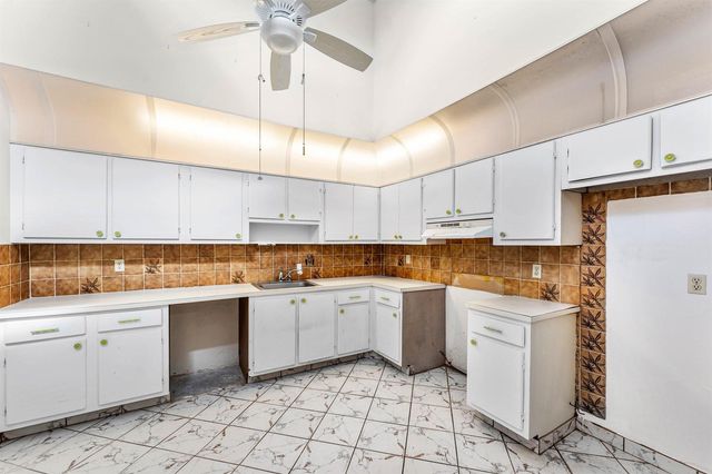 900 NW 30th Avenue D, Delray Beach, FL 33445
