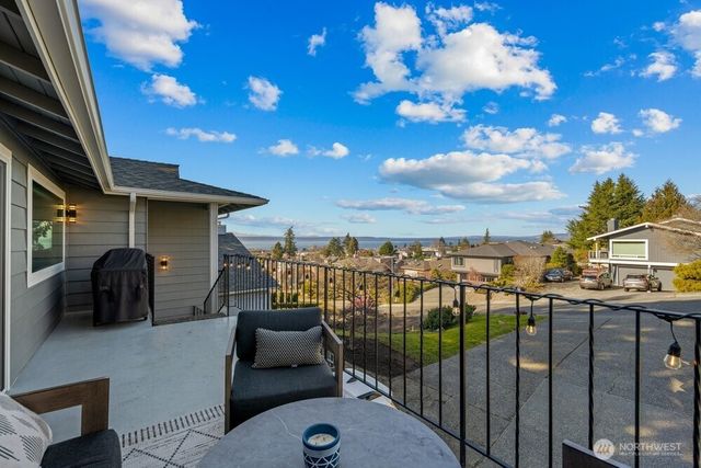 712 Alder Street, Edmonds, WA 98020