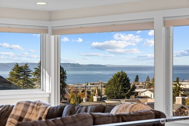 712 Alder Street, Edmonds, WA 98020