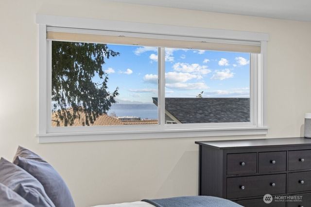 712 Alder Street, Edmonds, WA 98020