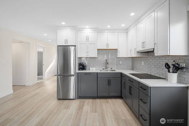 712 Alder Street, Edmonds, WA 98020