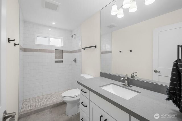 712 Alder Street, Edmonds, WA 98020