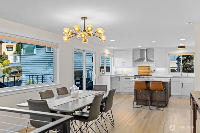 712 Alder Street, Edmonds, WA 98020