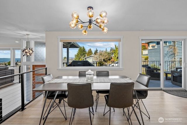 712 Alder Street, Edmonds, WA 98020