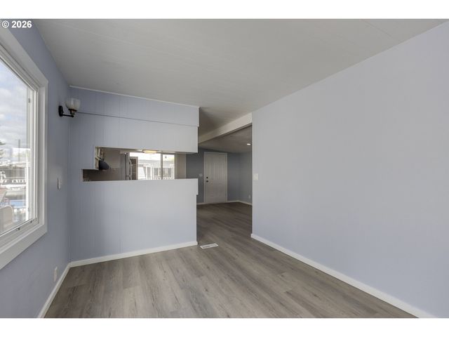 316 Sw BASELINE St 3, Hillsboro, OR 97123