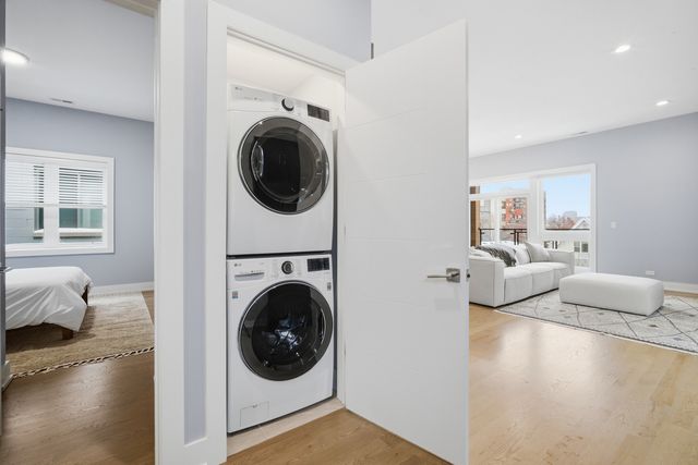 725 W 17th Street 3, Chicago, IL 60616