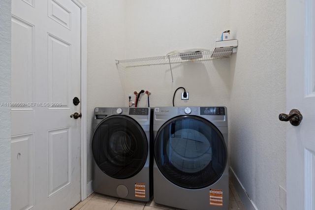 1947 SE 24th Ter, Homestead, FL 33035