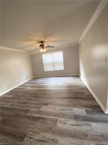 2363 Old Greenbrier RD, Chesapeake, VA 23325