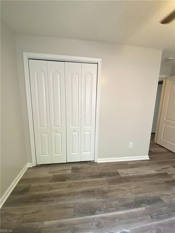 2363 Old Greenbrier RD, Chesapeake, VA 23325