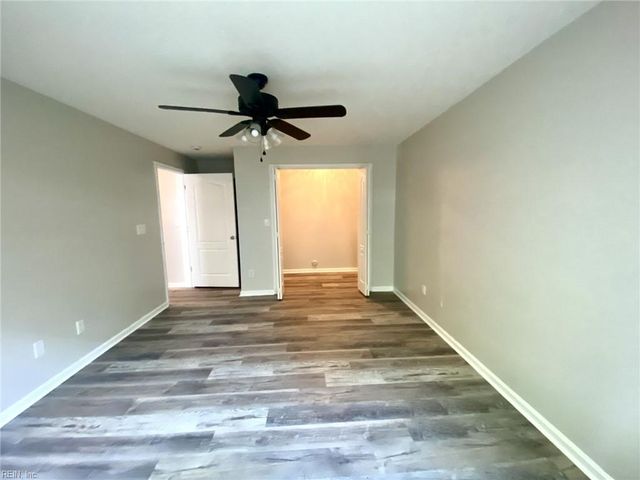 2363 Old Greenbrier RD, Chesapeake, VA 23325