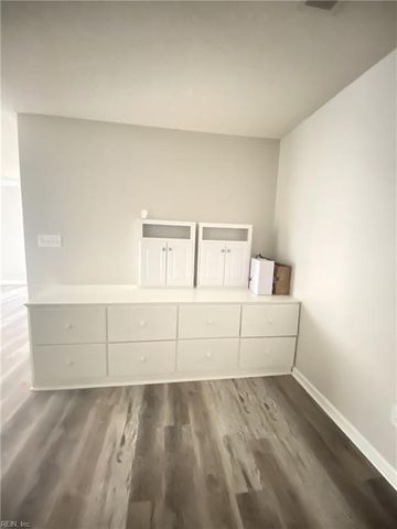 2363 Old Greenbrier RD, Chesapeake, VA 23325