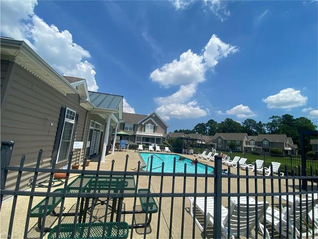 2363 Old Greenbrier RD, Chesapeake, VA 23325