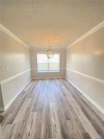 2363 Old Greenbrier RD, Chesapeake, VA 23325
