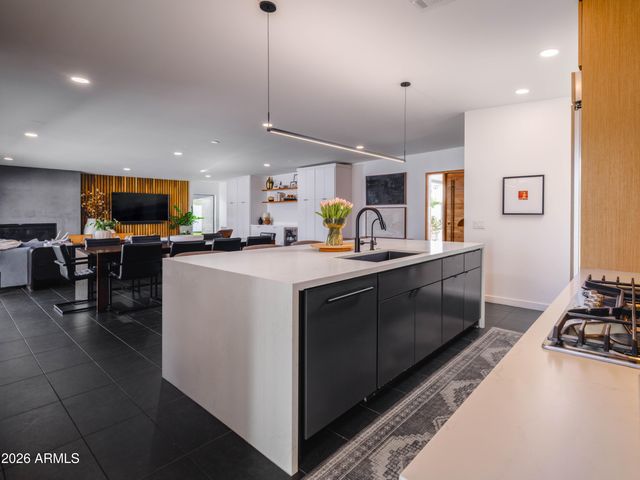 9841 N 35TH Street, Phoenix, AZ 85028