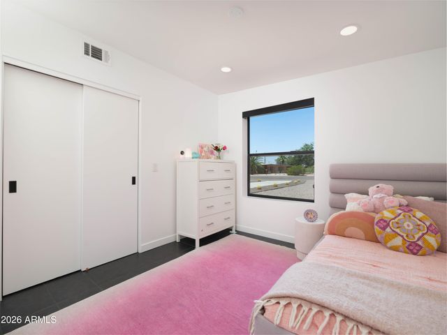 9841 N 35TH Street, Phoenix, AZ 85028