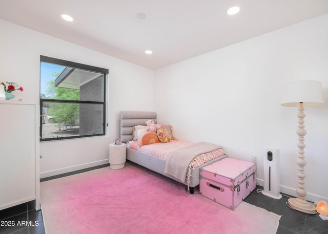 9841 N 35TH Street, Phoenix, AZ 85028