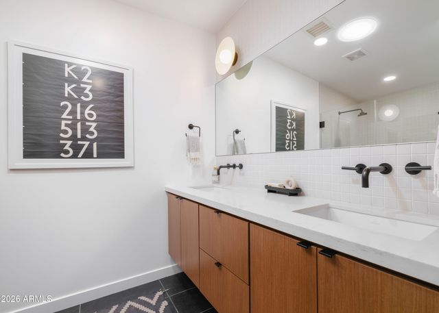 9841 N 35TH Street, Phoenix, AZ 85028