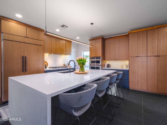 9841 N 35TH Street, Phoenix, AZ 85028