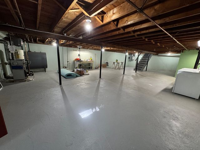 56 Valleyview Rd, Leominster, MA 01453