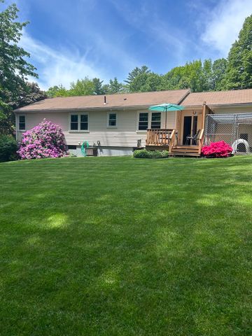 56 Valleyview Rd, Leominster, MA 01453