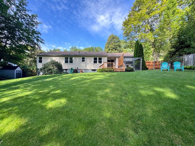 56 Valleyview Rd, Leominster, MA 01453