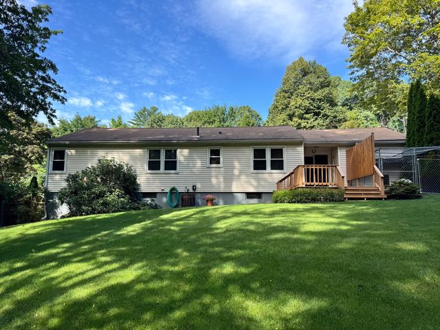 56 Valleyview Rd, Leominster, MA 01453